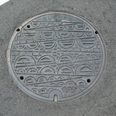 Niigatamanhole2