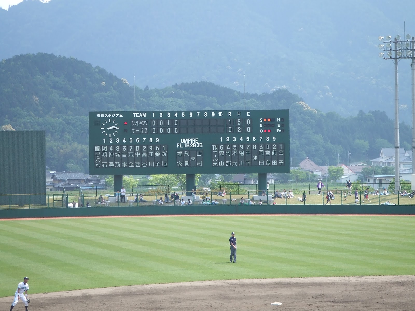 スコアボード。磁気反転式(推測)で視認性良好です